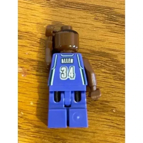 Lego/Upper Deck/NBA Ray‎ Allen # 34 Bucks Lego 2002 Authentic in case - Picture 3 of 4
